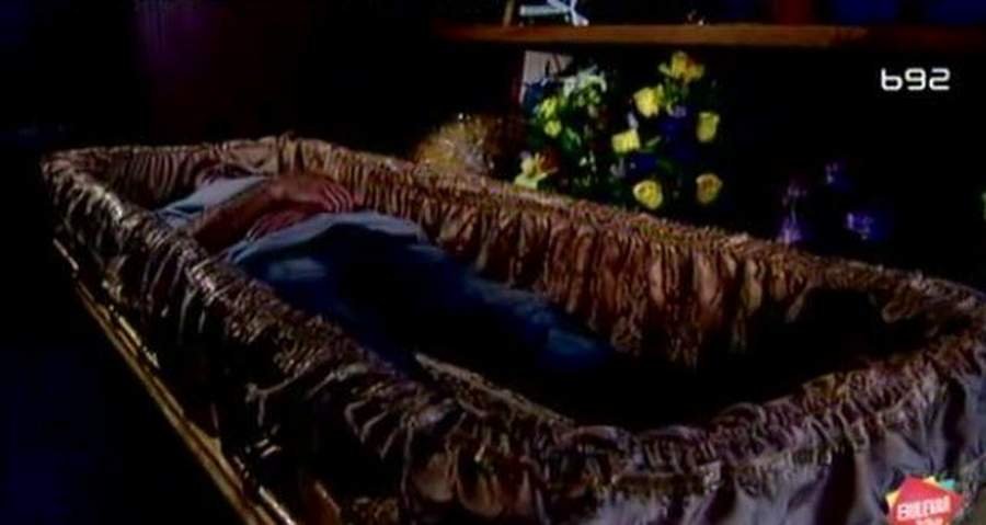 Upoznajte Srbina koji isprobava kovčege: "Ne bih da mi se žale ovi iz treće dimenzije"