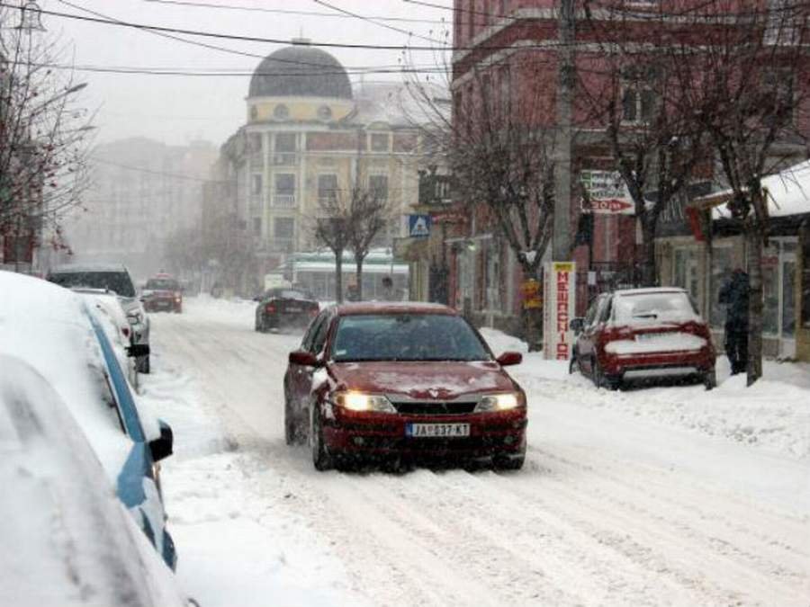 Srbija: Zbog snijega usporen i otežan saobraćaj