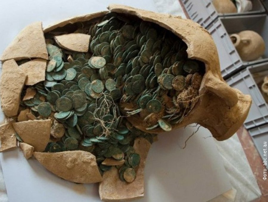 Radnici iskopali više od pola tone rimskog novca!