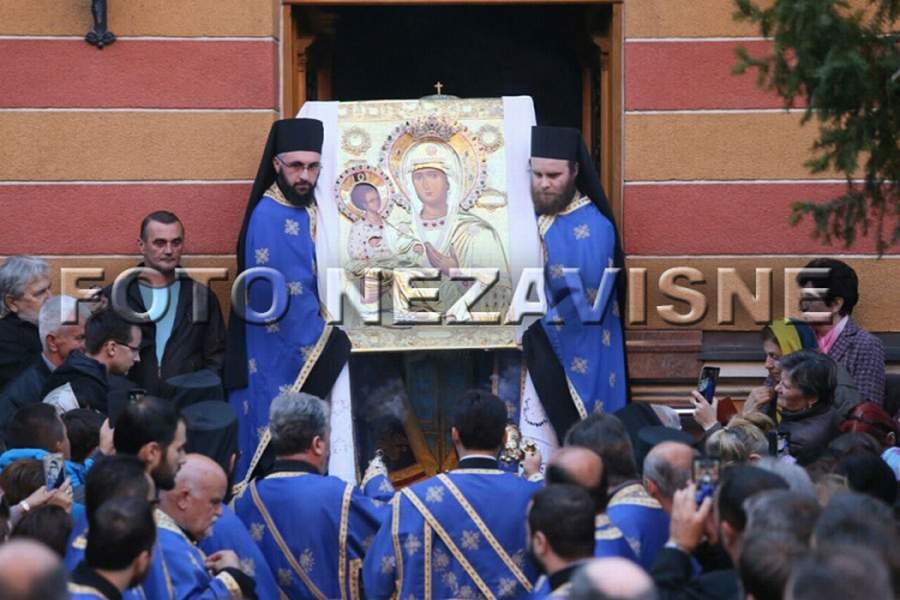Svečano dočekana ikona Presvete Bogorodice Trojeručice