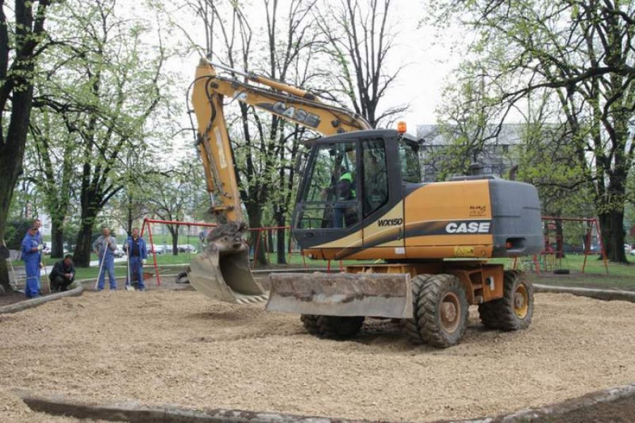 Počela gradnja dječjeg igrališta u parku "Mladen Stojanović"