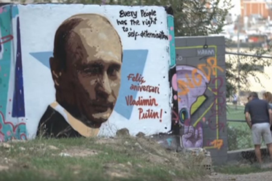 Niču grafiti u svijetu: "Srećan rođendan Putine, zaštitniče"