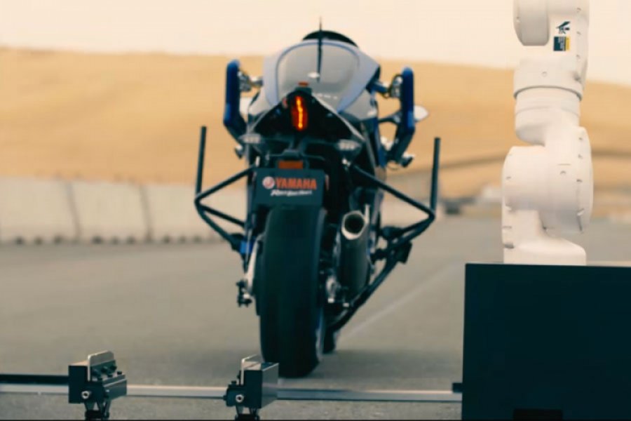 Valentino Rosi 'uništio' samovozeći motocikl