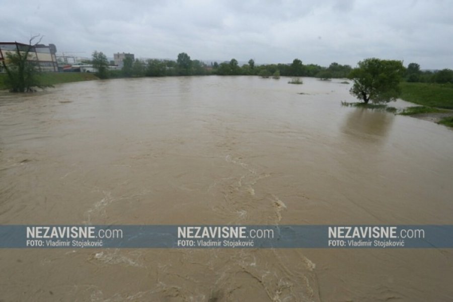 Mještani Česme: Ako Vrbas probije nasip postaćemo jezero