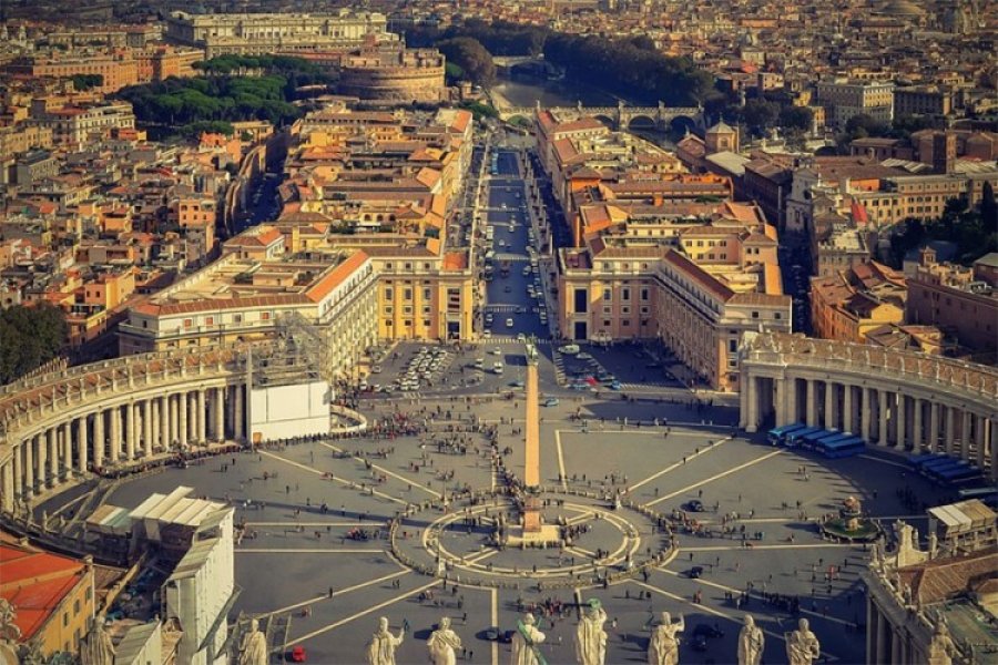 Suspendovano petoro zaposlenih u Vatikanu