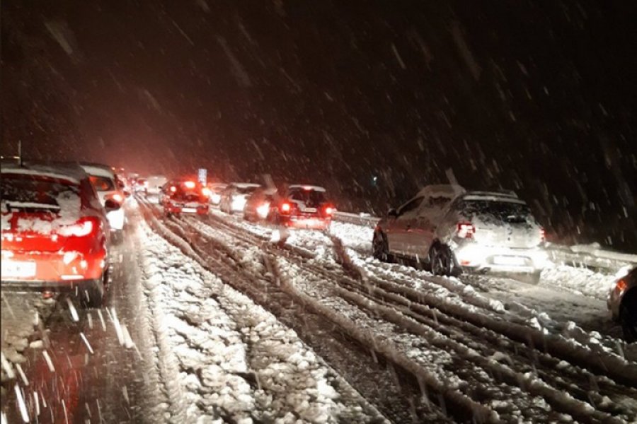 Snijeg paralisao dio Francuske, jedna osoba poginula