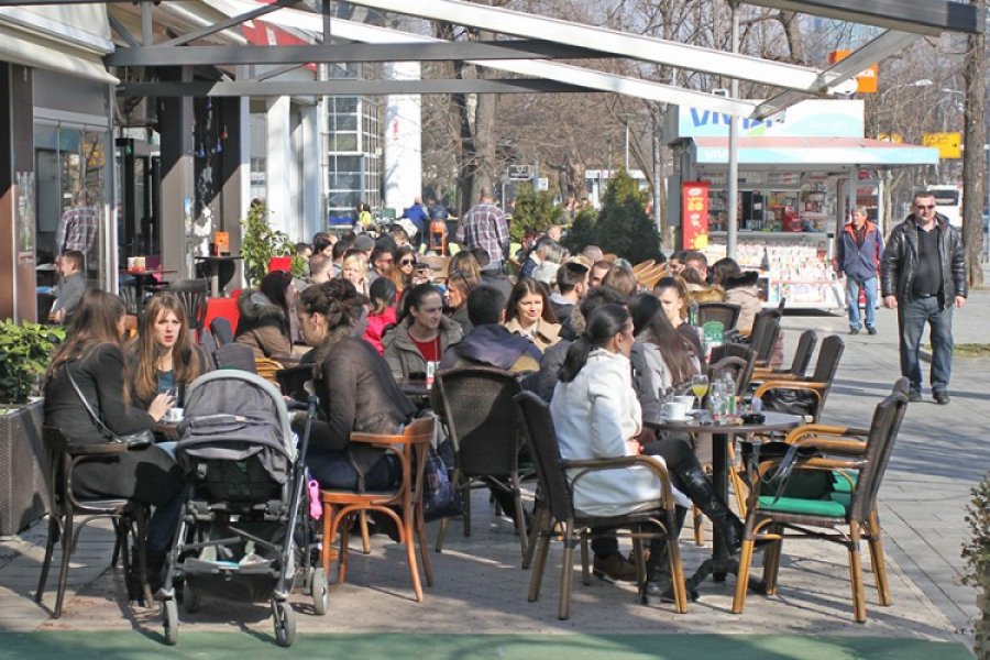 Ograničen rad trgovina i kafića u više gradova i opština u Srpskoj
