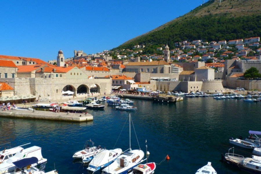 Veliki pad cijena u Hrvatskoj: Kuća s bazenom za 48 evra