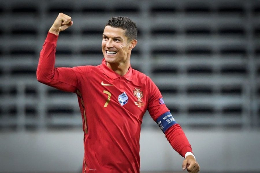 Uspjeh humanitarne aukcije: Ronaldova traka za 7,5 miliona dinara