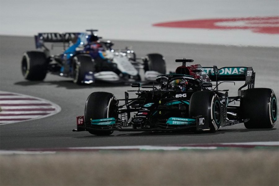 Hamilton slavio u Kataru, Alonso na podijumu