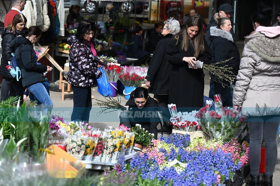 Dan borbe za prava žena sveden na kupovinu poklona