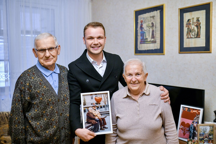 Gradska vlast obradovala banjalučki bračni par: Obilježili ljubav pa dobili putovanje