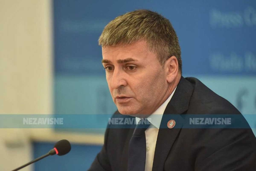 Novitović: Una i Sana zaplavile stambene objekte, sve službe na terenu