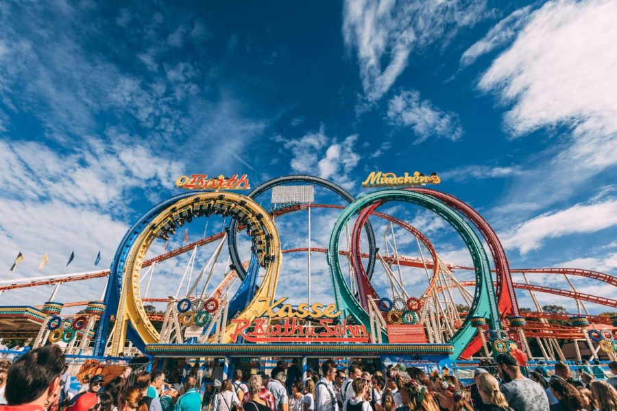 Sudar na rolerkosteru na Oktoberfestu