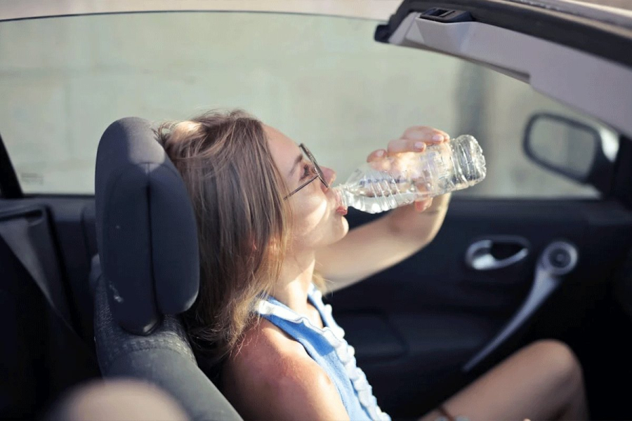 Koji je najbrži način da rashladite automobil koji je bio parkiran na suncu