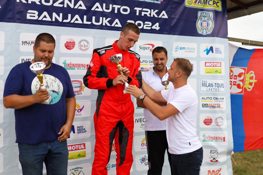 Uspješno završena Međunarodna kružna auto-trka u Zalužanima