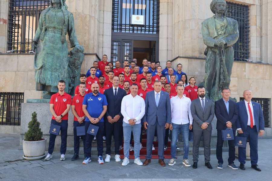 Dodik ugostio "crveno-plave": Borac ispisao istoriju