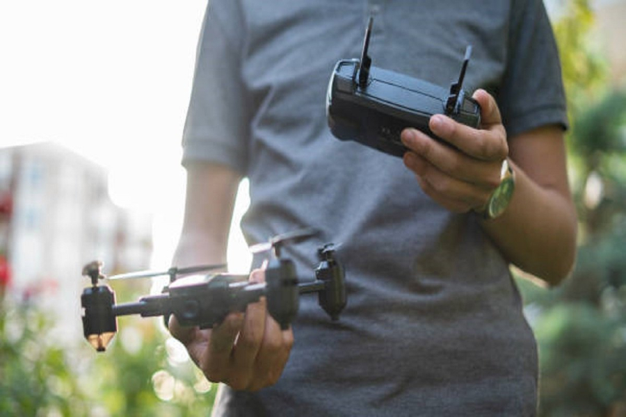 Ovaj dron staje u džep i lakši je od današnjih telefona (FOTO)