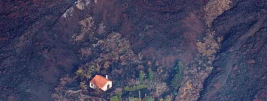 Lava spržila sve pred sobom, ali je zaobišla jednu kuću