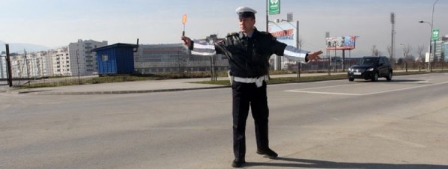 Tokom vikenda iz saobraćaja isključeno čak 955 pijanih vozača, 126 ih uhapšeno