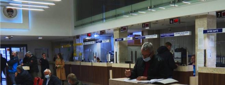 Redovima ispred banjalučkog CIPS-a došao kraj