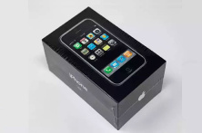 Originalni i neotpakovani iPhone 2007 prodat za skoro 40.000 dolara
