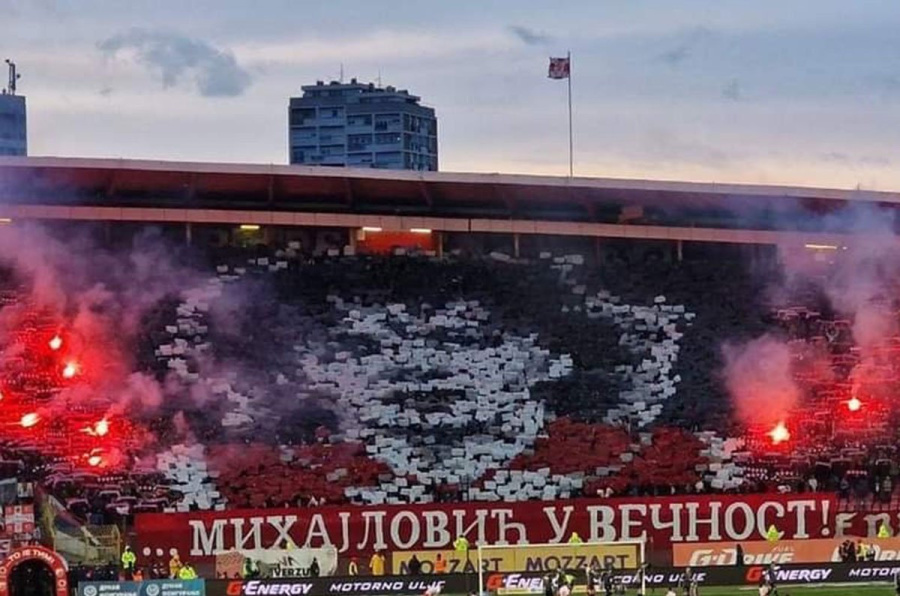 Remi Zvezde i Vojvodine, igrači i publika odali počast Mihajloviću