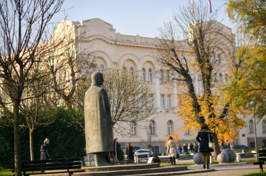 Banjaluka gasi svjetla i pali sirenu u znak sjećanja na žrtve NATO agresije