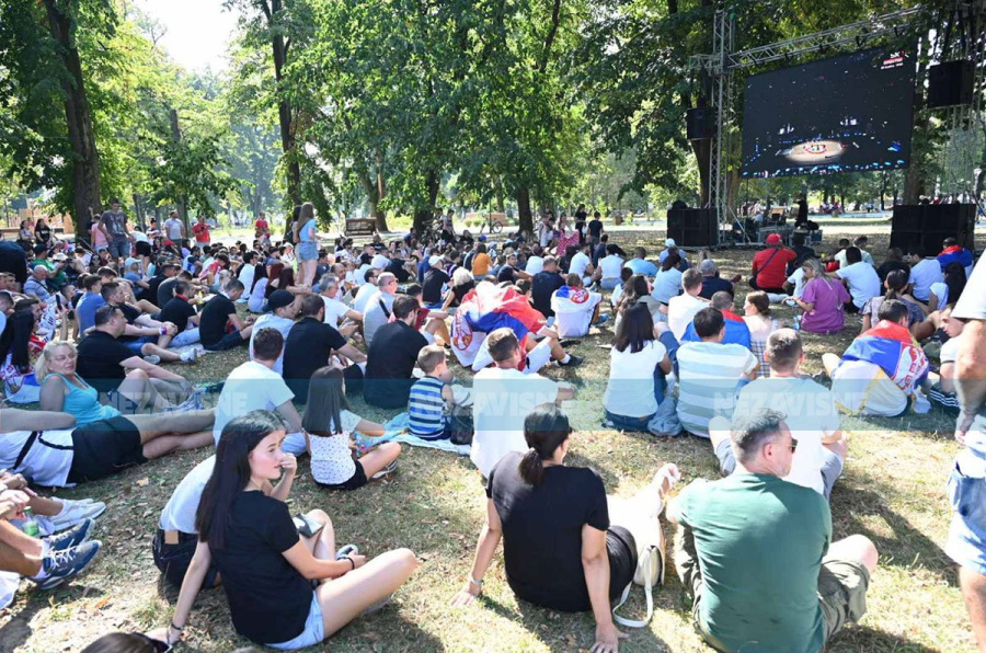 Navijačka atmosfera u parku, Banjalučani uz "orlove"