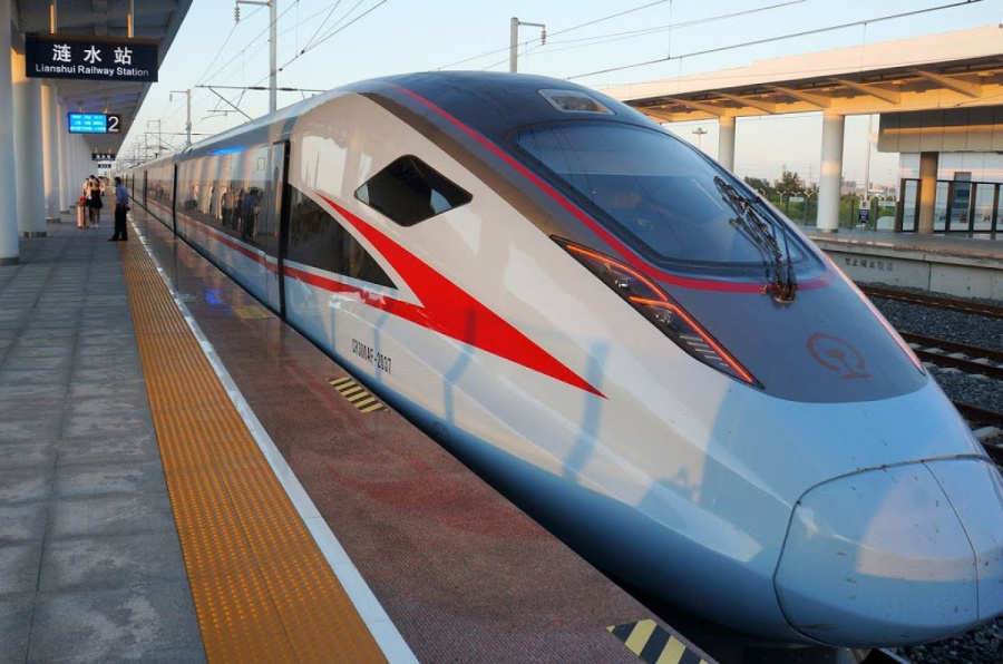 Kina pušta voz koji može ići 450 km/h