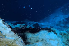 U okeanu pronađena misteriozna rupa bez dna