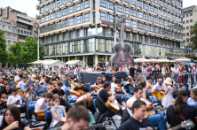 Rekord u centru Beograda: 1.000 gitarista sviralo istovremeno