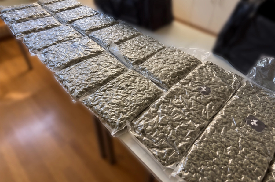 Fudbaler uhapšen sa skoro 14 kilograma droge, oba roditelja mu rade u policiji
