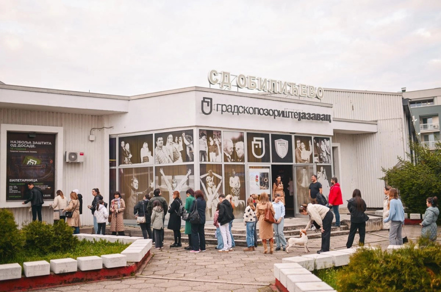 "Jazavac": Bogat program u oktobru, pred publikom 18. "Zaplet"
