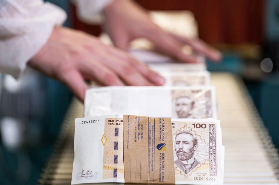 Greške u brojevima računa zaustavile isplatu pomoći studentima i učenicima u Srpskoj