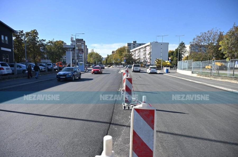 Konačno asfaltirane sve trake na kružnom toku kod "Audi servisa"